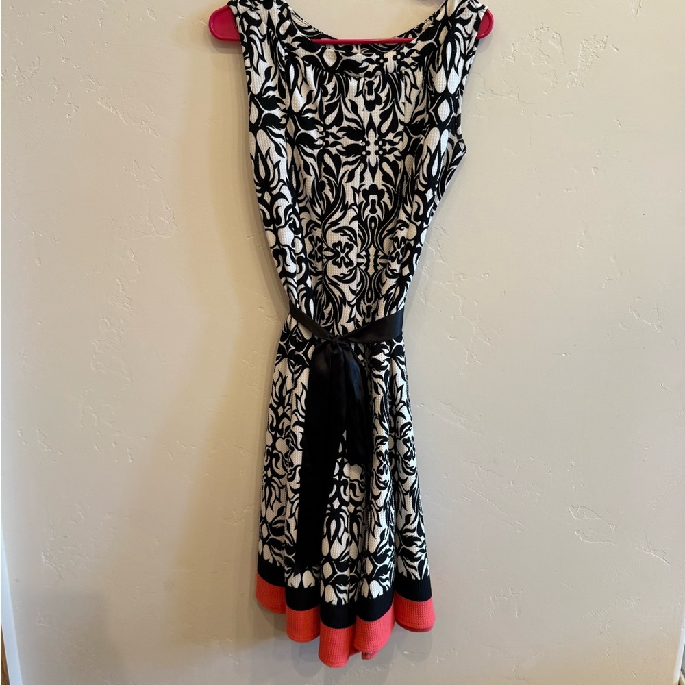 Haani Black and White Floral Midi Dress